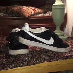 Men’s Court tour Nike